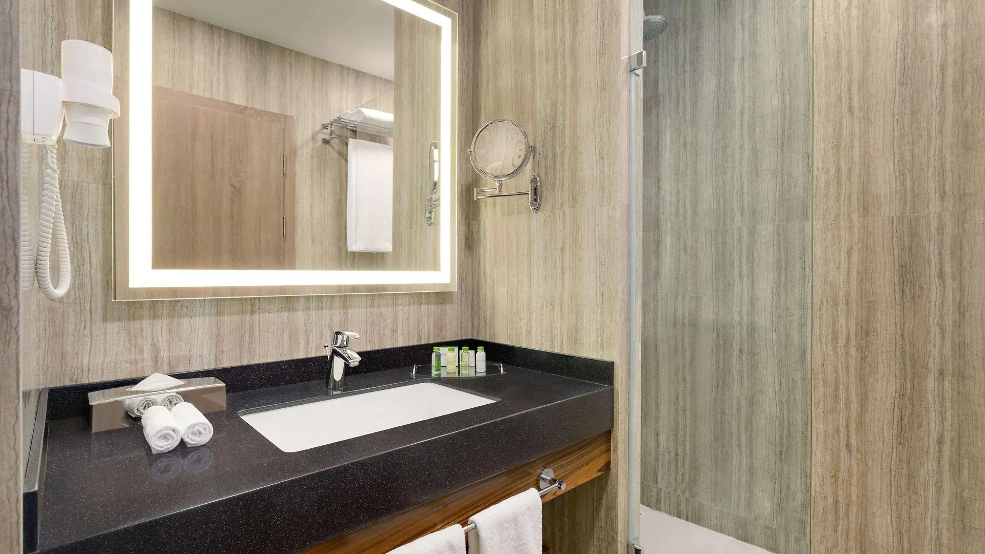 Отель Wyndham Garden Astana 4*, Астана