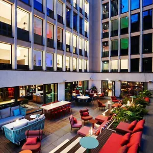 https://citizenm-champs-lyses.fr-paris.fr