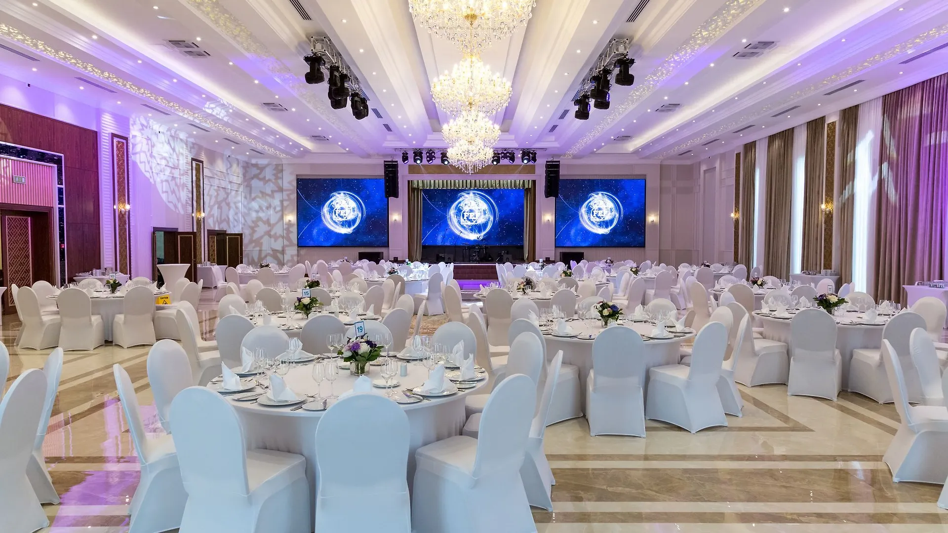 מלון Wyndham Garden Astana 4*, אסטנה קזחסטן